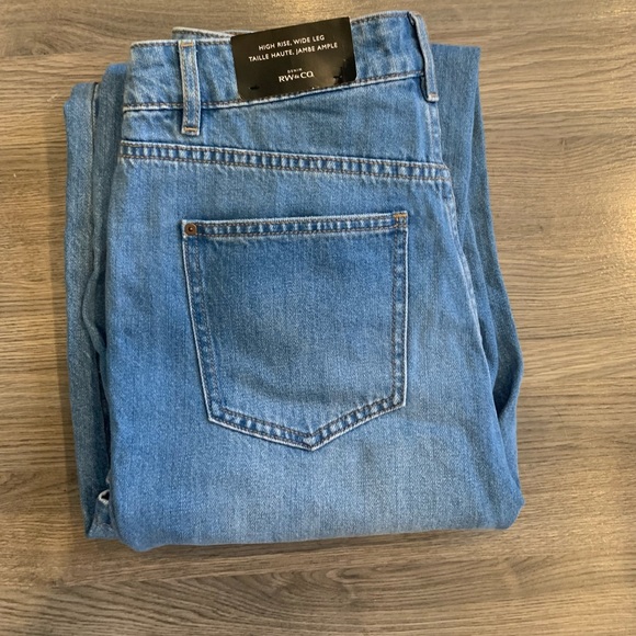 NWT RW&Co wide leg jeans - Picture 4 of 5